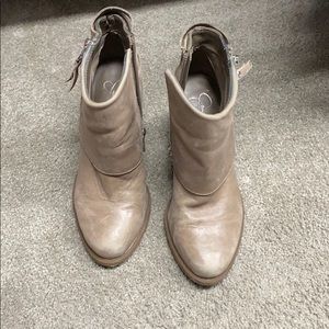 Jessica Simpson size 6 booties
